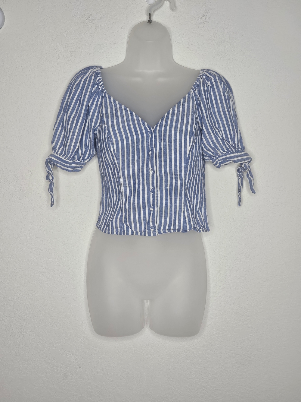 1. State Boho Cropped Blue White Striped V-Neck Puff Sleeve Button Front Top